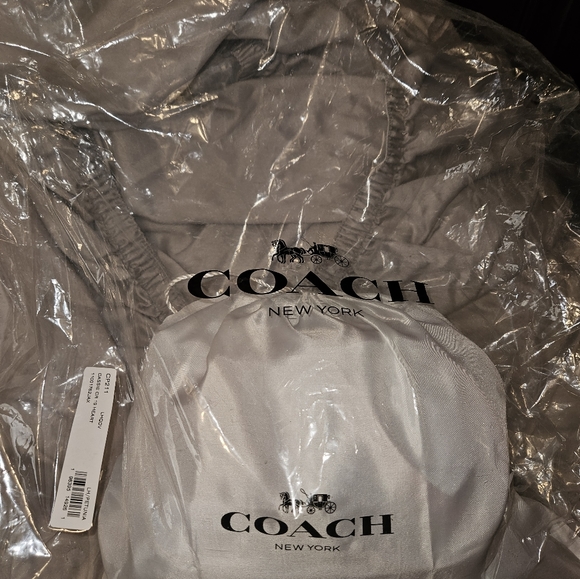 Authentic New Coach Cassie 19 Petunia Pink with Heart Strap -SOLD - Picture 3 of 12